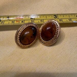 Vintage Gold Tone & Cognac Cabochon Stud Earrings | Oval Statement | Classic 80s